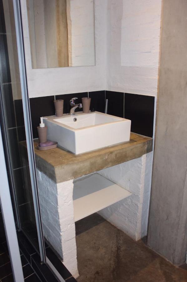Cozy Apartment In The Center Of Maboneng With Free Wifi Йоханнесбург Экстерьер фото